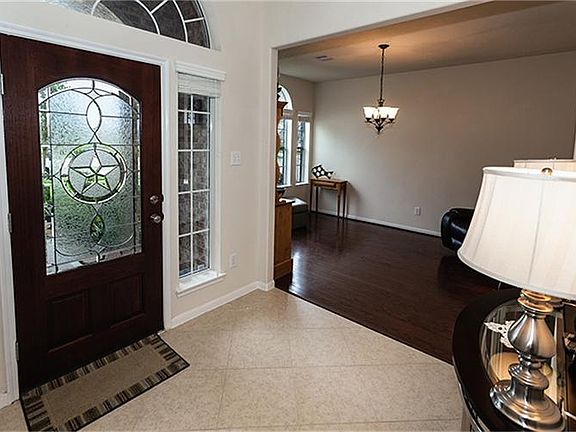 3/4 Leaded Glass Door with the Star of Texas welcomes you!
