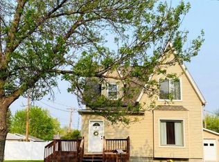 813 S 13th St, Aberdeen, SD 57401