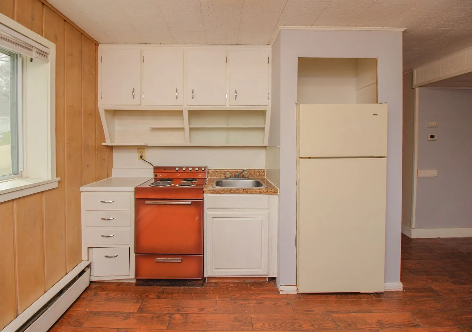 6-8 Fyfer Pl — Photo 2