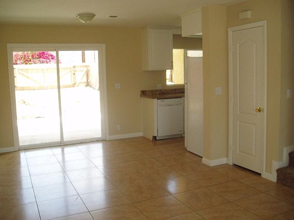 3rd image of 2552 L St