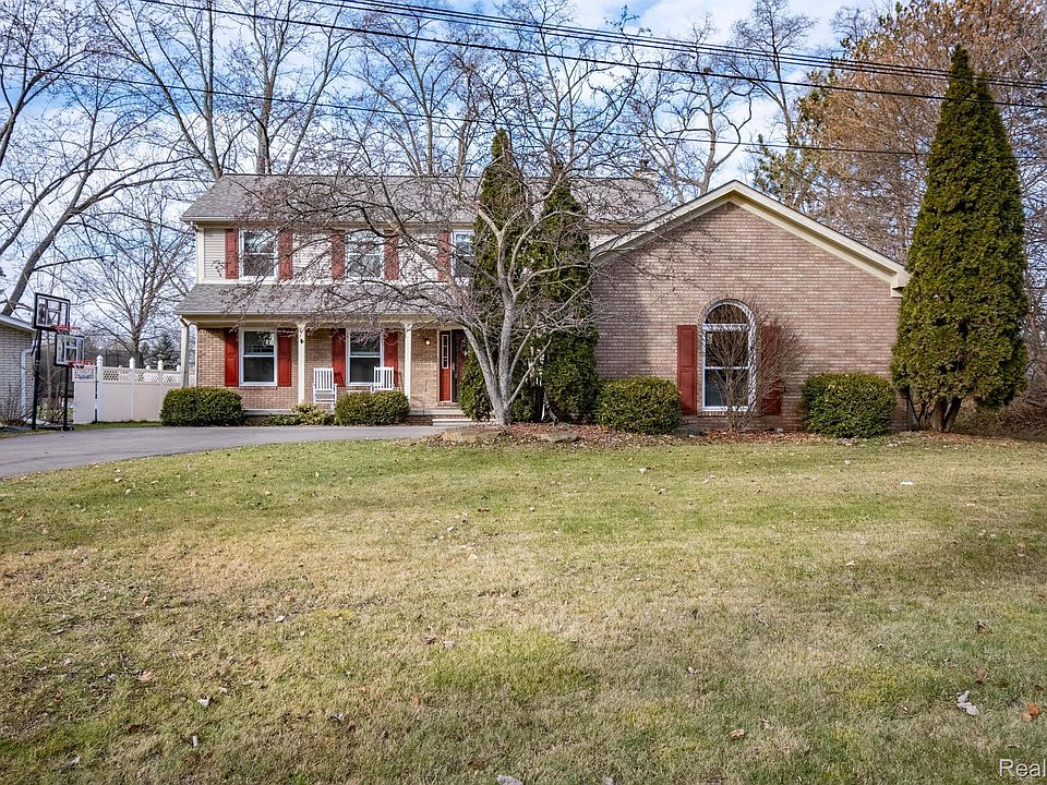 1st image of 3295 Schoolhouse Dr