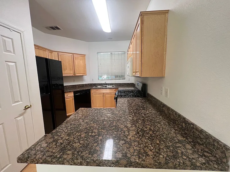 8791 Crystal Port Ave — Photo 15