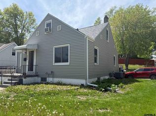 3828 N 52nd St, Omaha, NE 68104