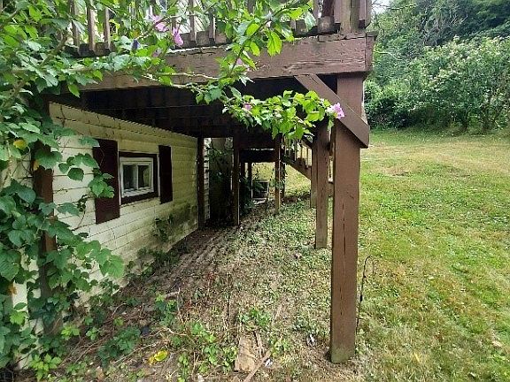 5th image of 45 Howard Dr