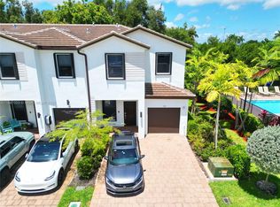 132 SW 185th Way, Pembroke Pines, FL 33029