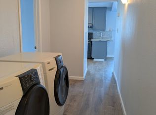 7618 Sunkist Dr, Oakland, CA 94605