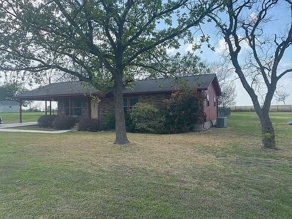 2nd image of 219 River Hills Dr