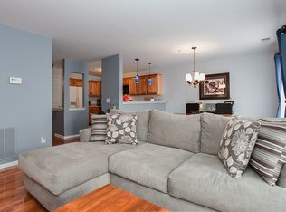1032 Shadowlawn Dr, Green Brook, NJ 08812
