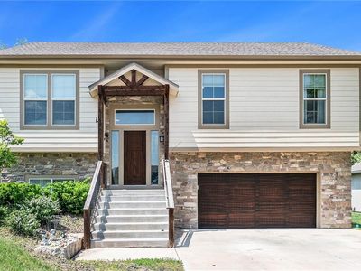 1601 Acorn Ln, Eudora, KS, 66025