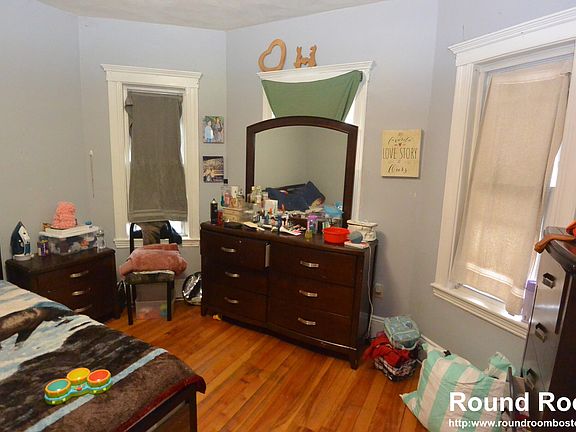 4th image of 10 Brackett St #10