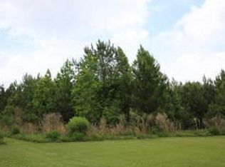 2209 Ellis Merchant Rd, Moss Point, MS 39562