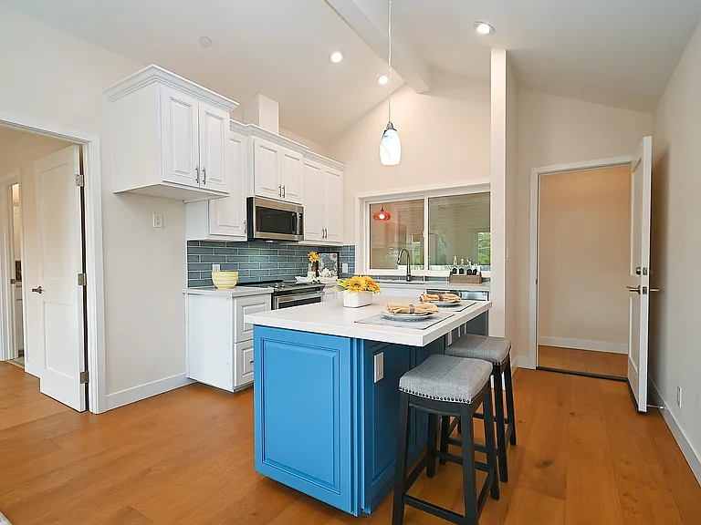 3856 Vineyard Ave — Photo 7