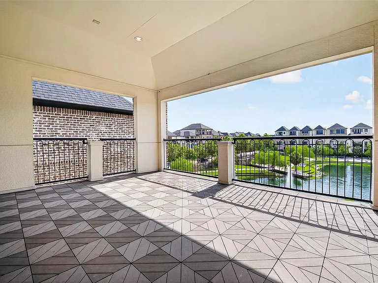 2713 Kinsley Oaks Dr — Photo 39