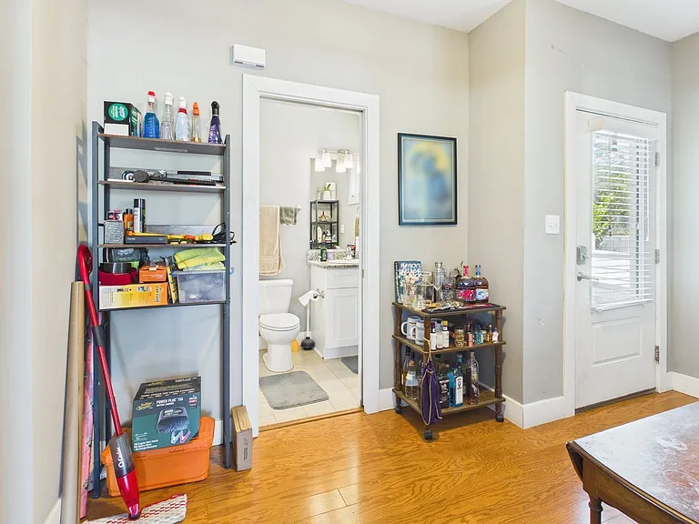 2028 W Cary St #4 — Photo 32