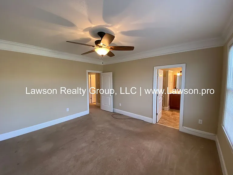 3800 Greenway Dr SW — Photo 23