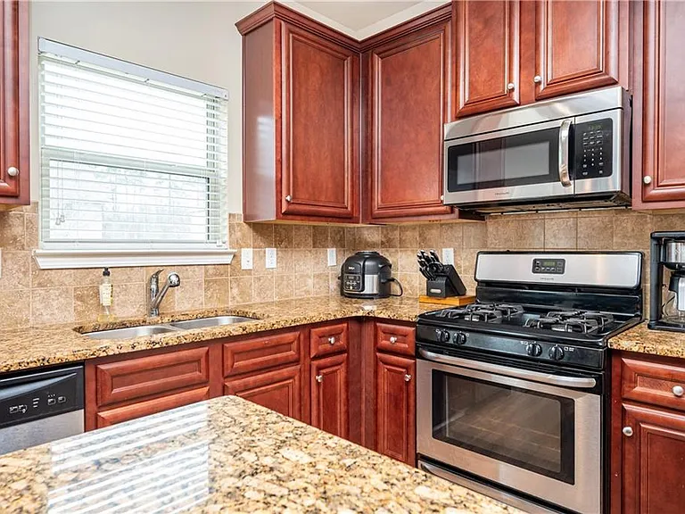 7761 Sylvaner Ln — Photo 22