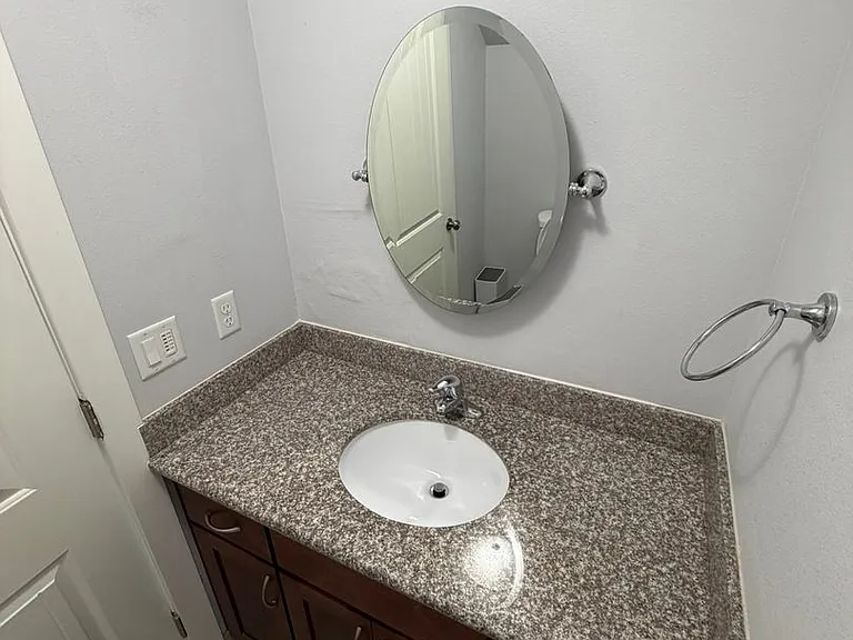 103 W Bishop Way — Photo 13