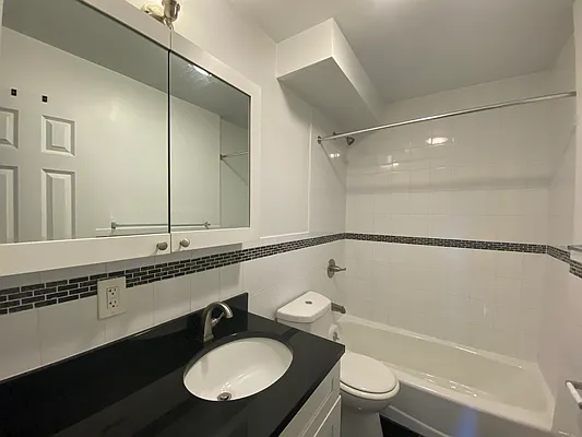 Rented by Oxford Property Group | media 10