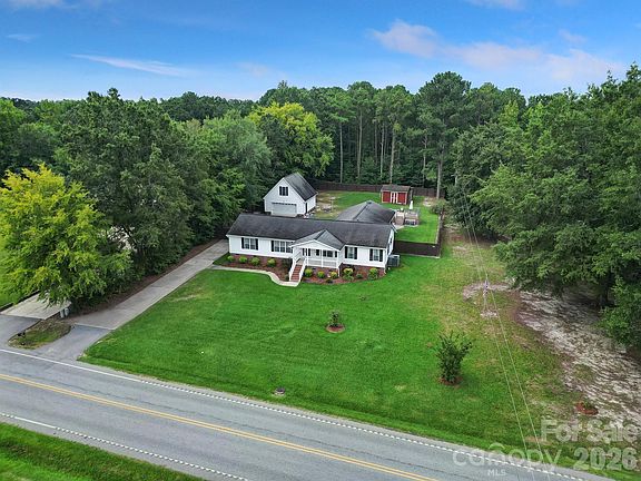 3rd image of 1421 Suttle Rd
