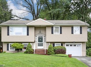 209 Magnolia Ave, Pompton Lakes, NJ 07442