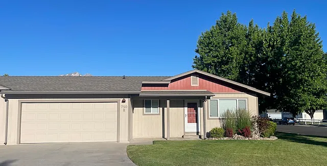 750 Robin Dr #B — Photo 1