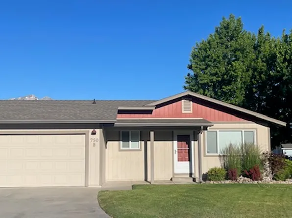 750 Robin Dr APT B, Gardnerville, NV 89460