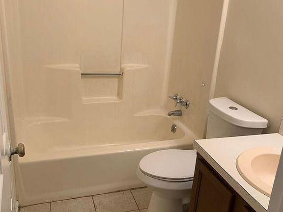 4th image of 2766 Northwood Ct SW