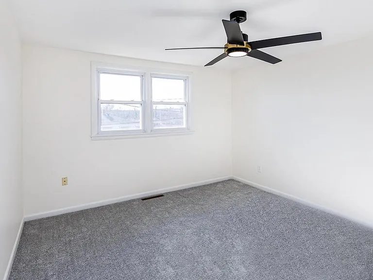 1117 Circle Dr — Photo 15