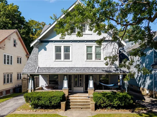 2939 E Derbyshire Rd, Cleveland Heights, OH 44118