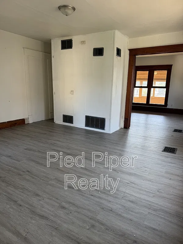 1 bed, 1.0 bath, 746 sqft, $700 — Photo 3