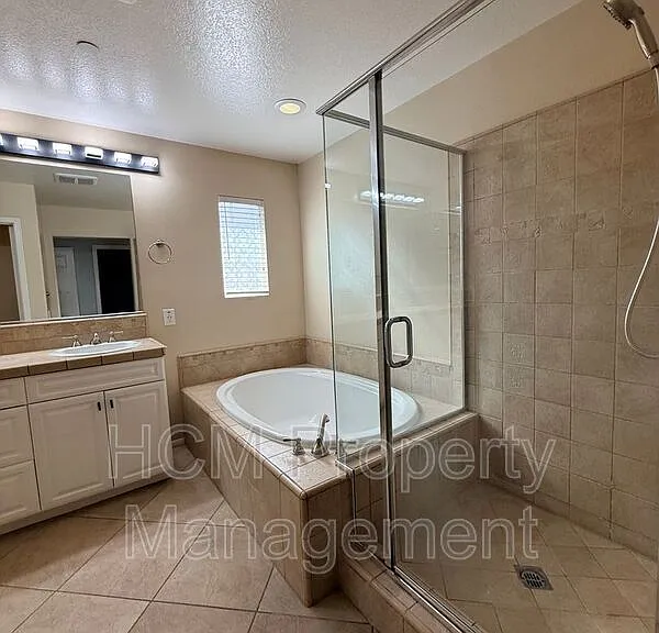 8043 E Loftwood Ln — Photo 33
