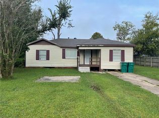 108 S Hazel St, Sulphur, LA 70663