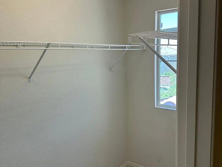 2983 Duverney Ave — Photo 52