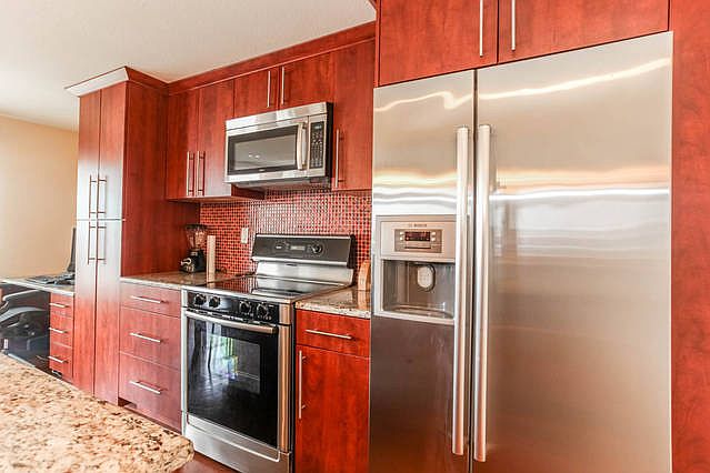 Kitchen with premium Bosch appliances