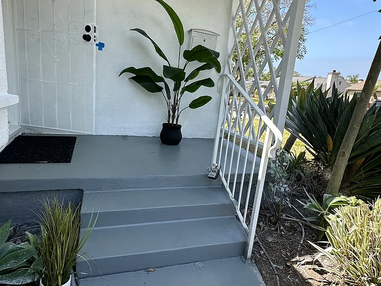 Ocana Ave — Photo 32