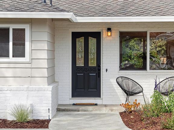 3rd image of 12135 Country Squire Way