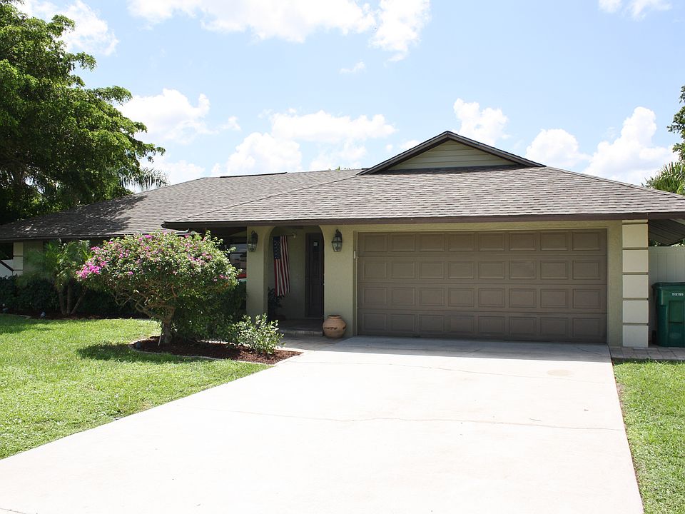1st image of 34 Willoughby Dr