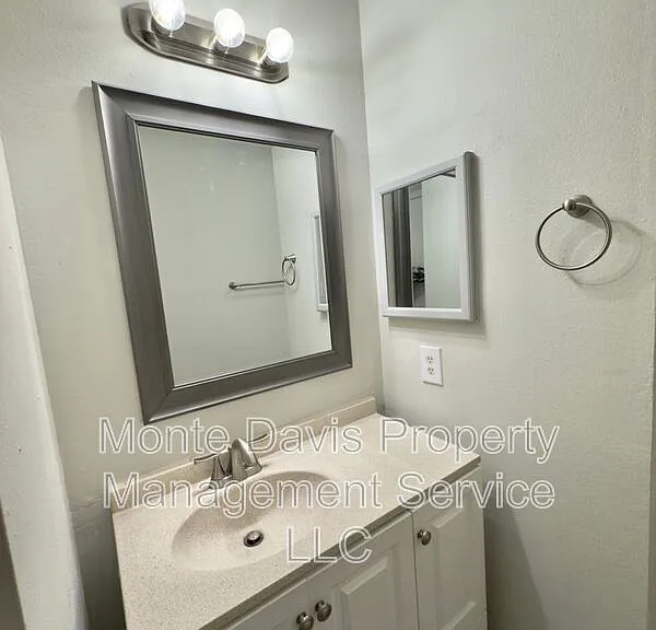 8907 Parkfield Dr #101 — Photo 17