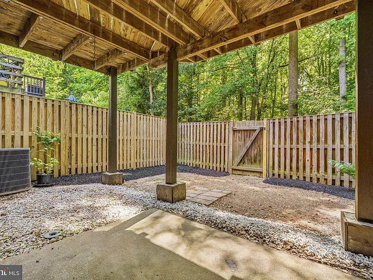 6088 Heatherwood Dr — Photo 22