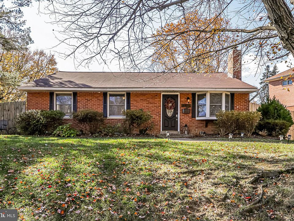 1st image of 6105 Yellowstone Dr