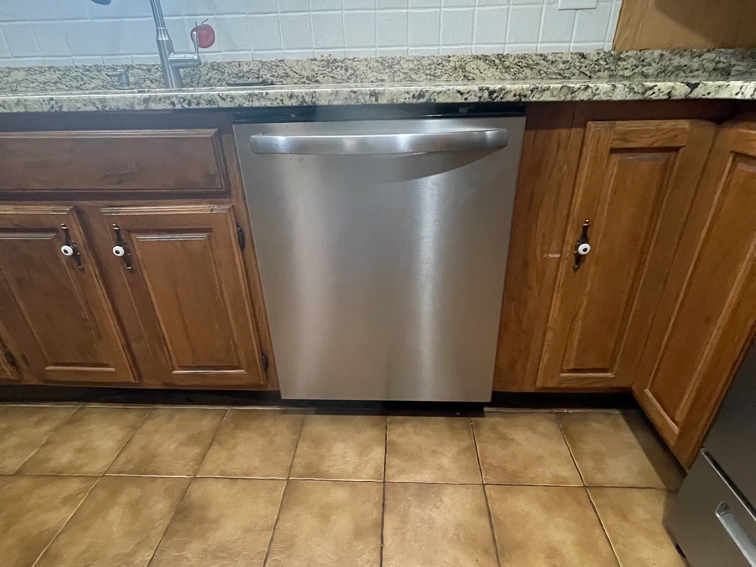 2 bed, 900 sqft, $2,400 — Photo 4