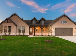 1229 Comal Ln, Springtown, TX 76082