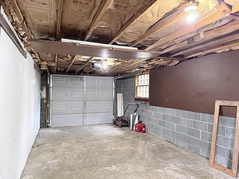 725 Wildflower Ln — Photo 53
