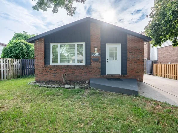 3381 Pineview Cres, Windsor, ON N8R 2A6