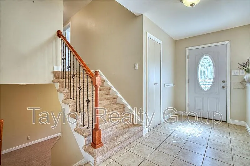 3 bed, 2.5 bath, 1901 sqft, $2,800 — Photo 4