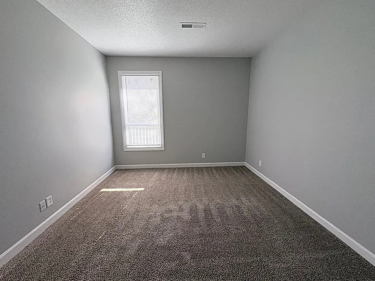 208 Forest View Ct — Photo 24