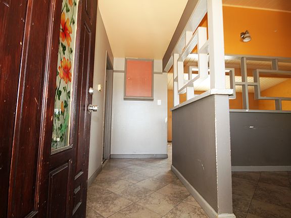 4th image of 10102 Milneburg St