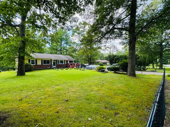 25 Collelo Avenue, Plainfield, CT 06354