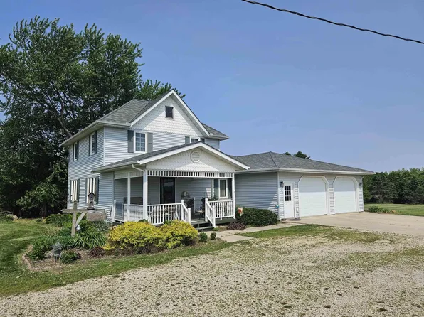 22555 180th St, Cresco, IA 52136