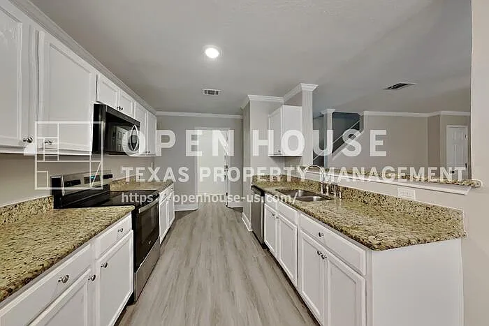2903 Lake Vista Dr — Photo 7